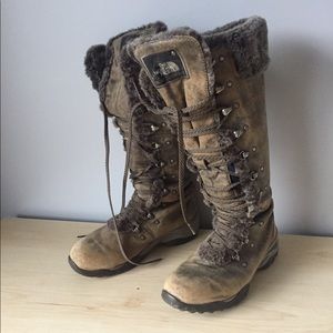 North Face winter boots size 6